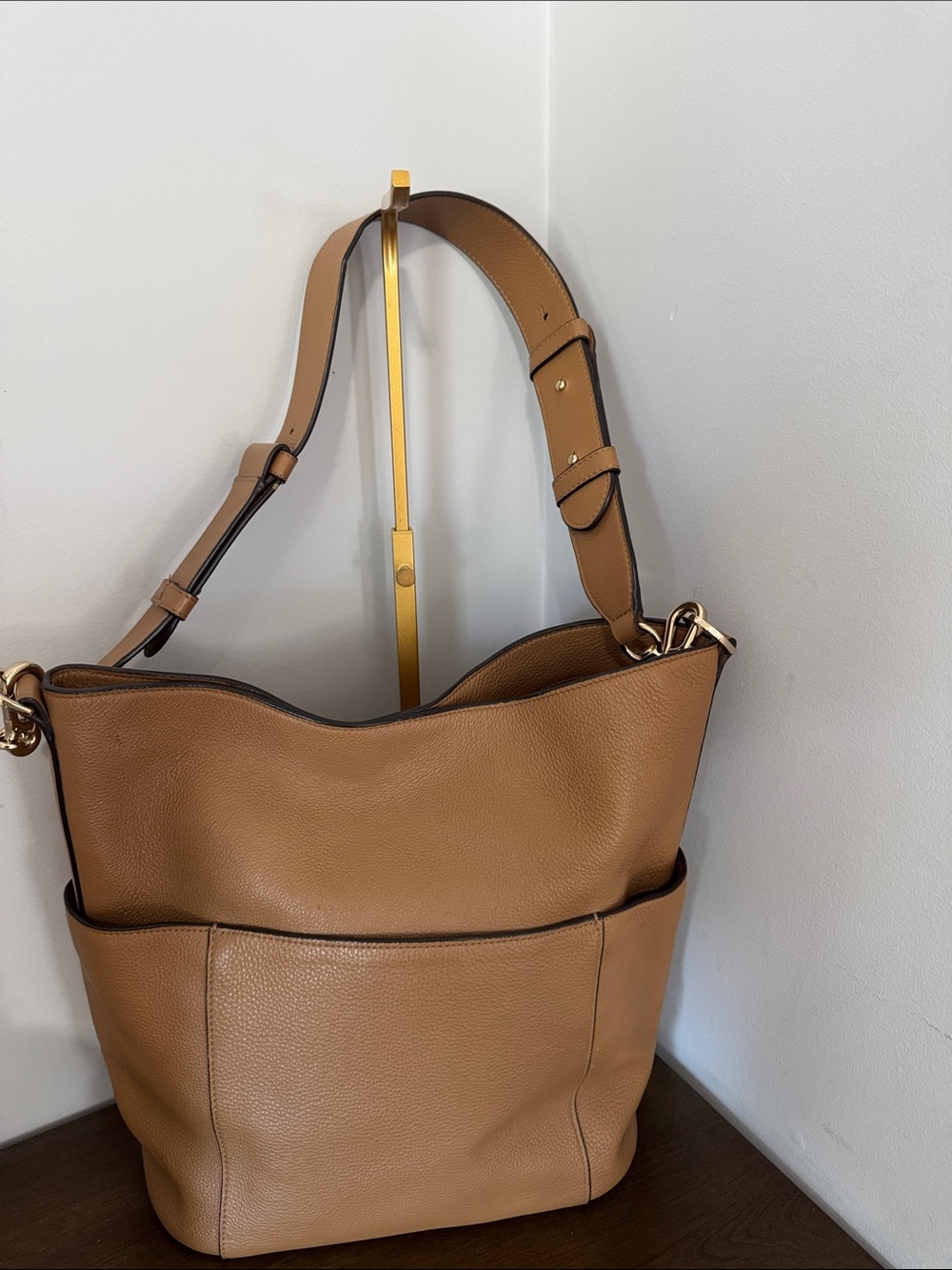 Henri Bendel bag - Picture 4 of 16